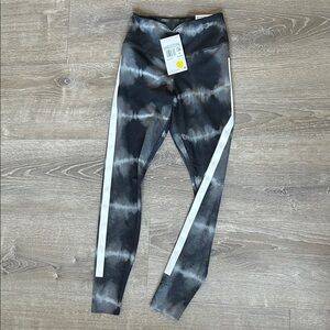 🖤 Nike Tie-Dye Leggings – Size XS – New with Tags